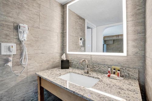 The Harrison Hotel Downtown Hollywood image 11